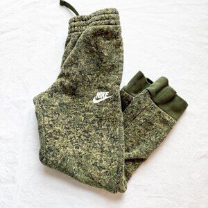 Nike Boys Green Camouflage Jogger Pants Size 7